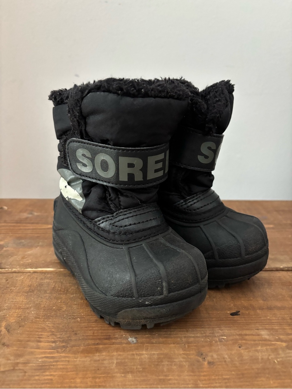 Sorel Snow Commander Kids' Black Winter Snow Boots Size 6